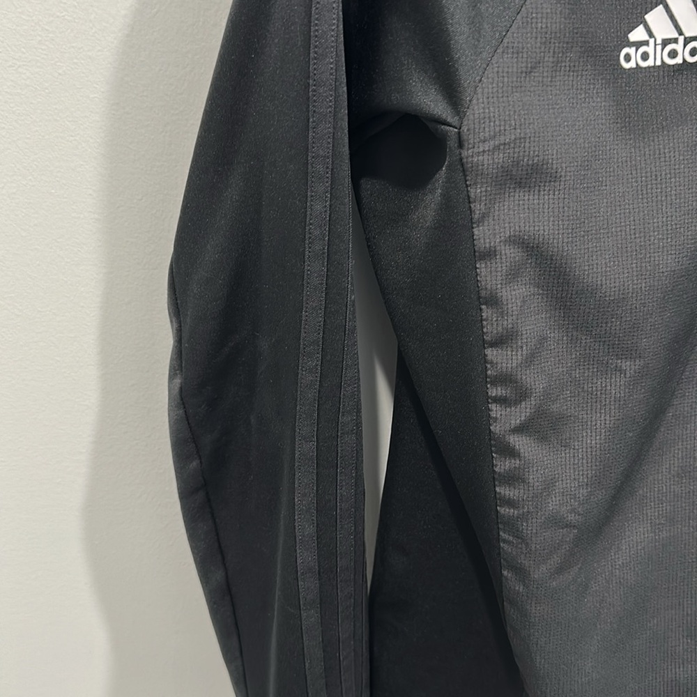 Boys adidas 1/4 pull over - Picture 3 of 4